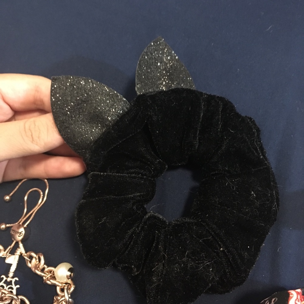 Another accessory bundle 4 items - Picture 6 of 8